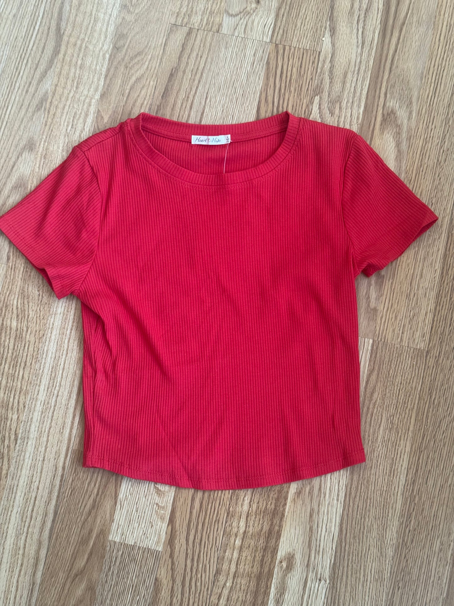 Essential Ribbed Tee In Red