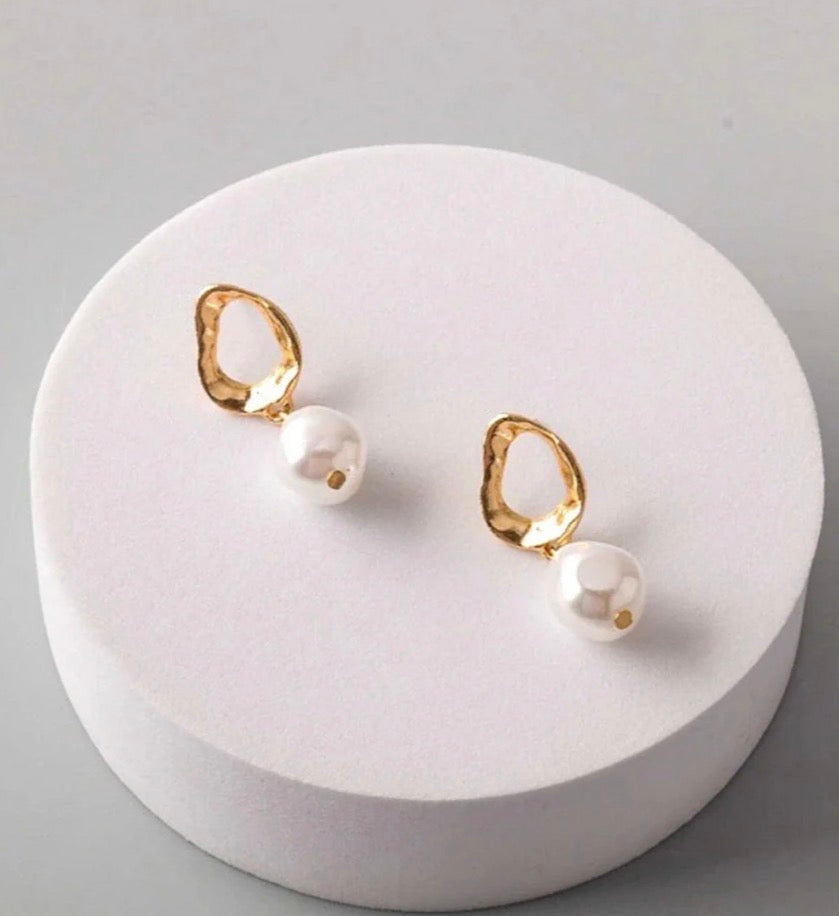 Twisted Pearl Drop Earrings