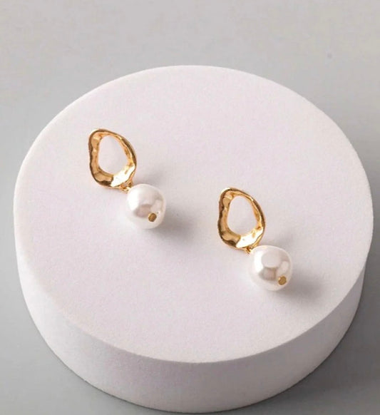 Twisted Pearl Drop Earrings