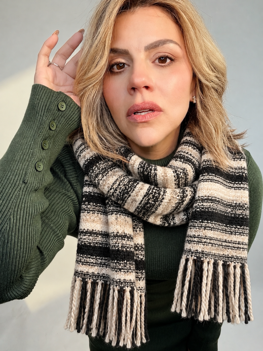 Black & Ivory Chunky Knit Scarf