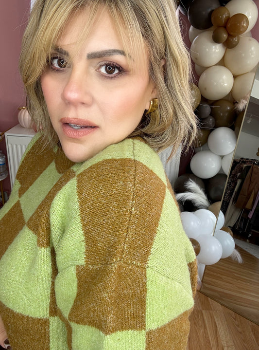 Lime & Luxe Sweater– Fall Must Have