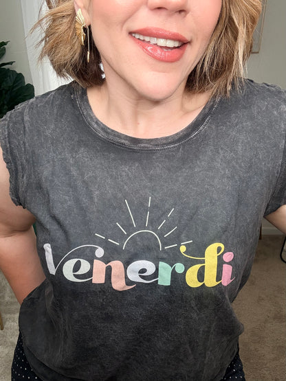 THE VENERDI GRAPHIC TEE