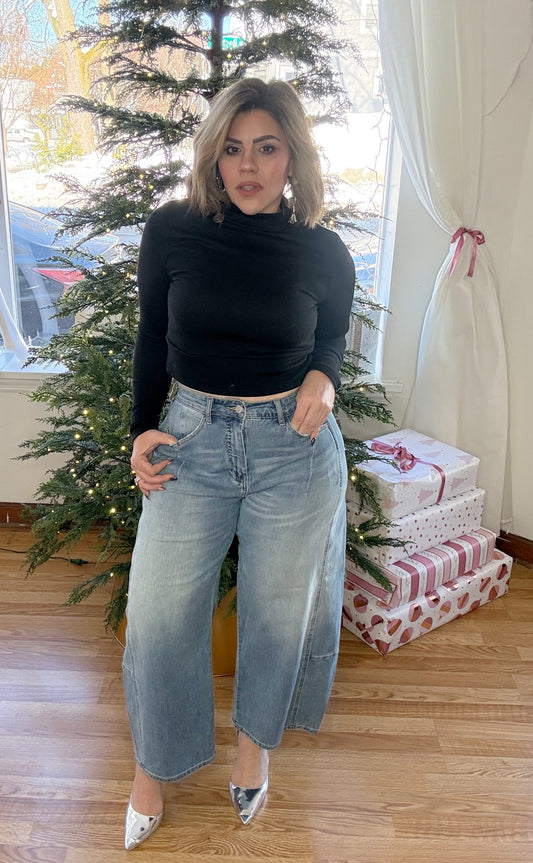 Light Wash Barrel Jeans – High Comfort Fit