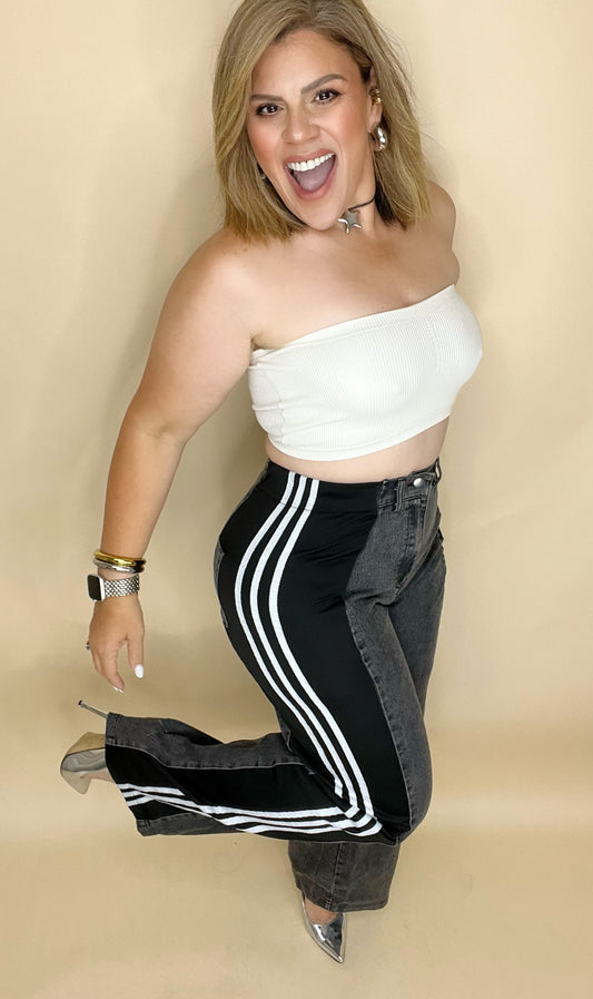 Edgy Jeans In Black Very Stretchy