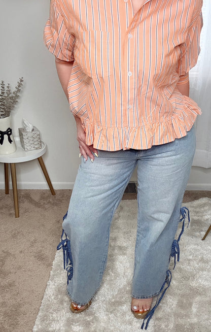 THE STRIPED RUFFLE BLOUSE