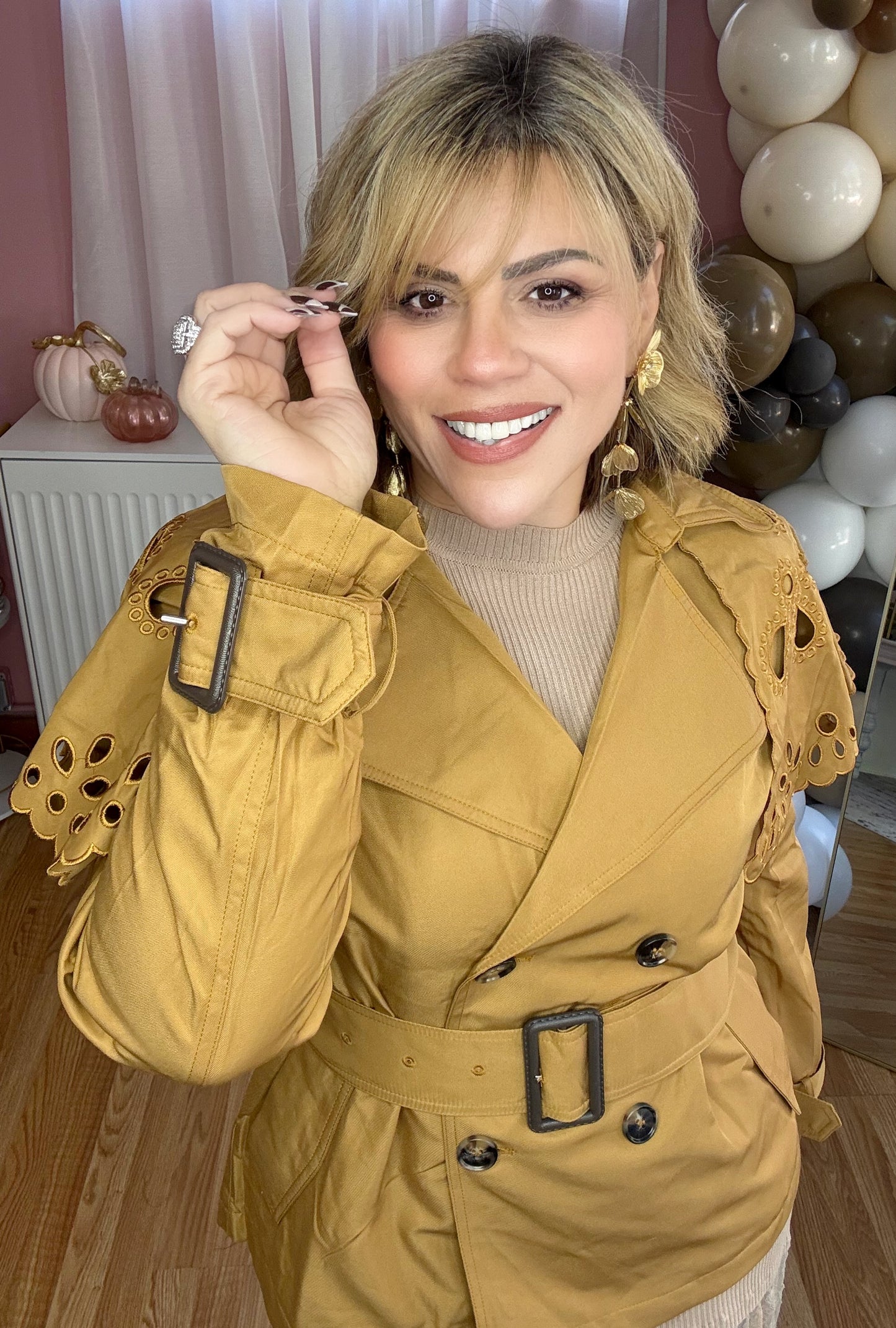 Eyelid Detail Khaki Cape Trench Coat